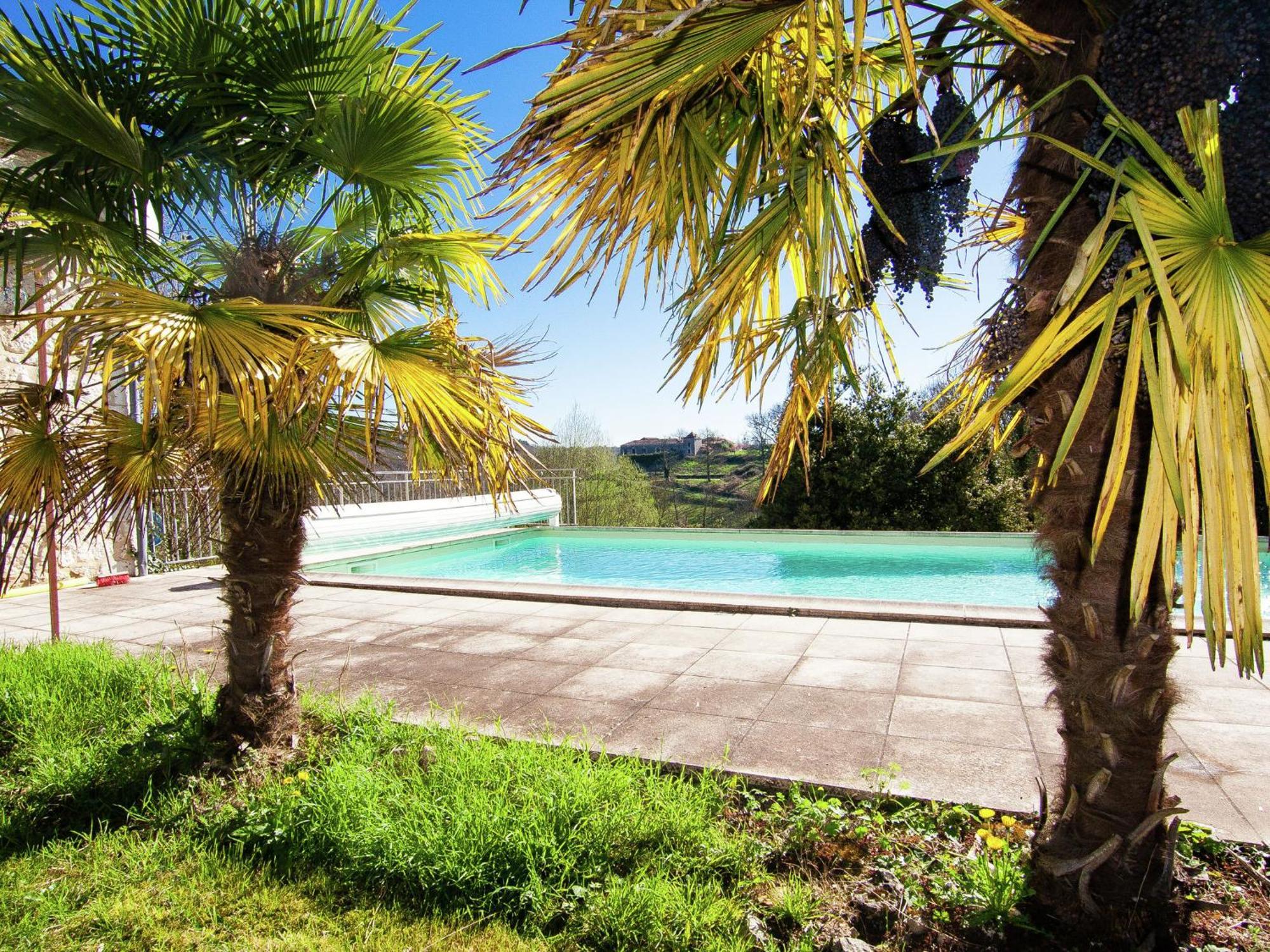 Вілла Warm Mansion With Swimming Pool In Sigoul S Pomport Екстер'єр фото
